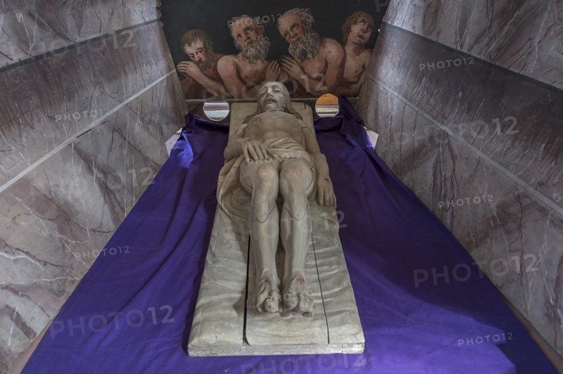 Figure of Christ in the Holy Sepulchre, behind a motif of three men in purgatory, St Bartholomew's Church, Kleineibstadt, Lower Franconia, Bavaria, Germany, Europe