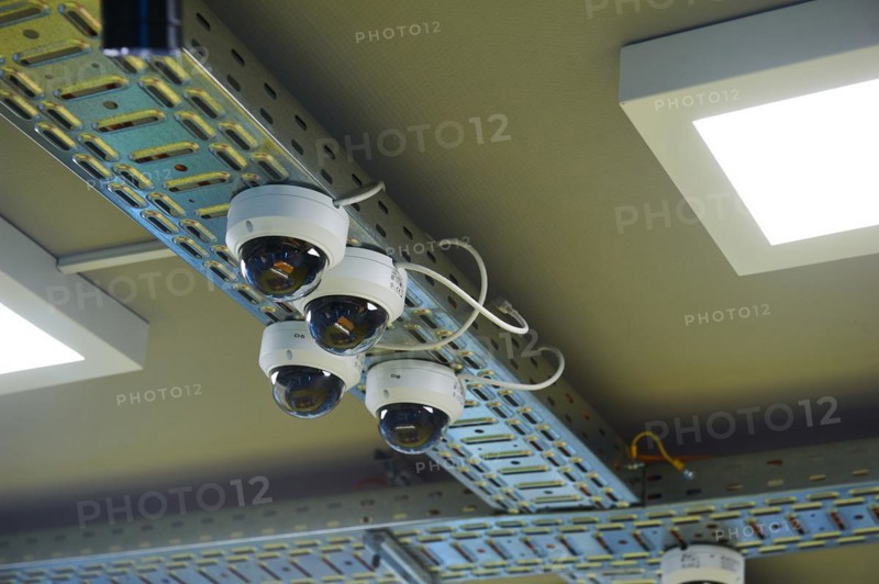 Hoody Hamburg, Eppendorfer Baum 11, 20249 Hamburg, Eppendorfer Baum 11, First autonomous self-service store in Hamburg, opening in August 2022, open 7 days a week and around the clock, billing of purchases via an app, Photo: Observation cameras on the ceiling, Hamburg, Hamburg, Germany, Europe