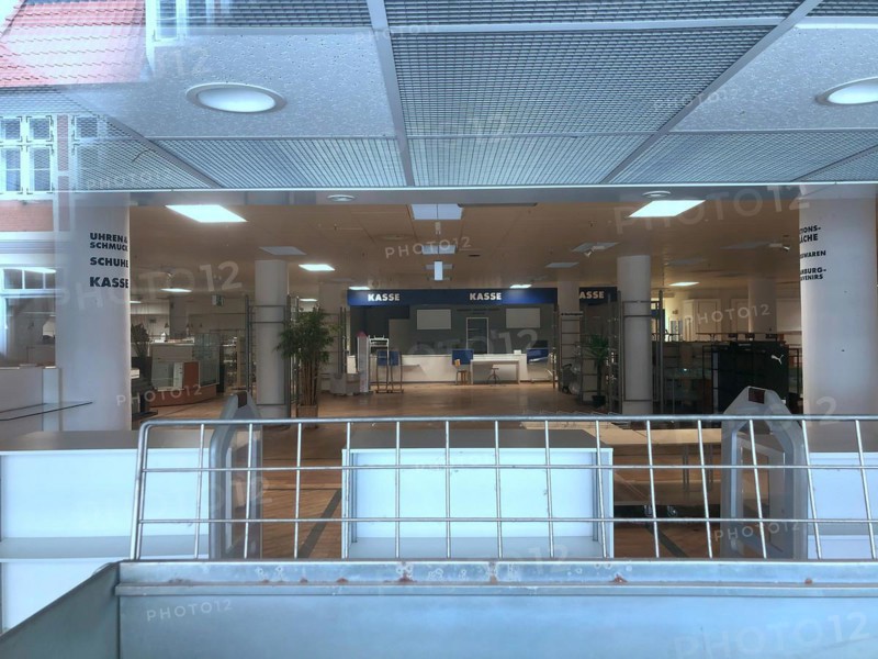 Sachsentor, vacated KARSTADT sports centre, Hamburg-Bergedorf, Hamburg, 11 May 2021, Germany, Hamburg, Bergedorf district, street, Europe