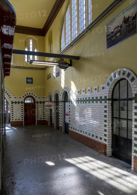 Nikolassee S-Bahn station, interior view, Berlin-Zehlendorf, Berlin, Germany, Europe