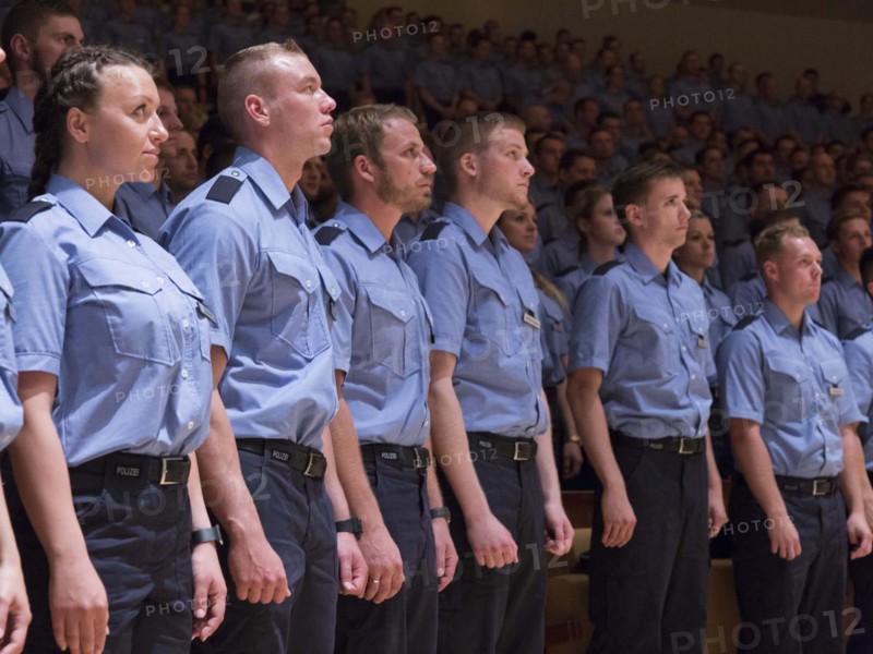 Assembly for the swearing-in of 639 young Berlin police officers, Berlin, 02 July 2015, Berlin, Berlin, Germany, Europe