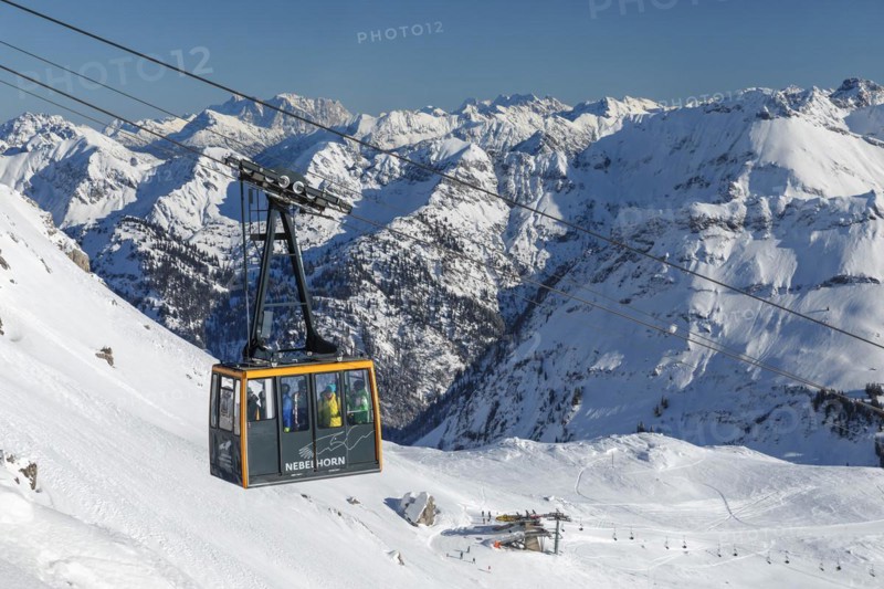 Nebelhorn cable car from the summit station (2224m) to the Hoefatsblick station, Oberstdorf, Allgaeu, Swabia, Bavaria, Germany, Oberstdorf, Bavaria, Germany, Europe