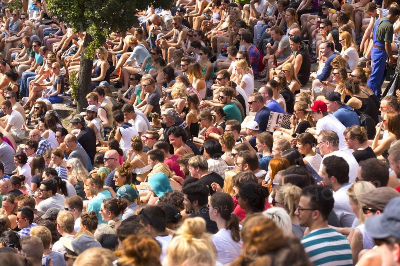 Spectators at karaoke in Berlin Mauerpark, 30/08/2015, Berlin, Berlin, Germany, Europe