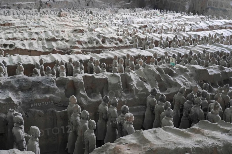 Figures of the terracotta army, Xian, Shaanxi Province, China, Asia, Wide-angle view of the terracotta army in an ancient archaeological site, Xian, Shaanxi Province, China, Asia