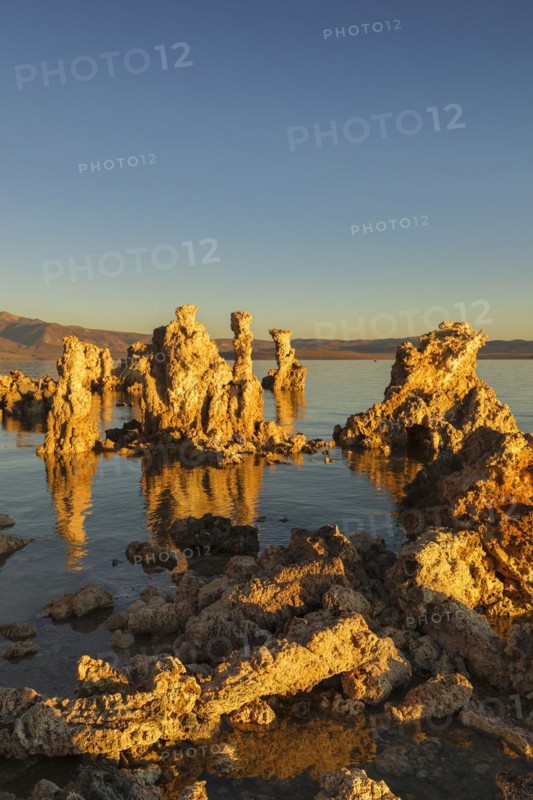 Tufa formations at Mono Lake, Mono Lake Tufa State Reserve, California, USA, Mono Lake Tufa State Reserve, California, USA, North America
