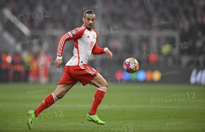 Leroy Sane FC Bayern Muenchen FCB (10) Action on the ball, Allianz Arena, Munich, Bayern, Germany, Europe