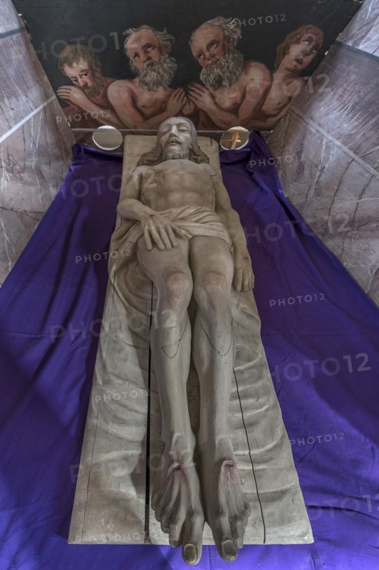 Reclining figure of Christ in the Holy Sepulchre, behind a motif of three men in purgatory, St Bartholomew's Church, Kleineibstadt, Lower Franconia, Bavaria, Germany, Europe