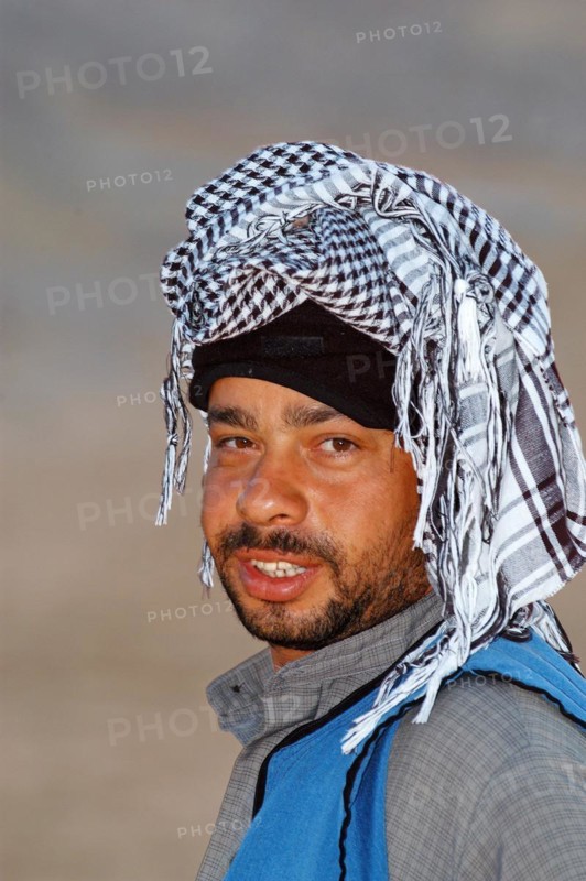 Egypt, White Desert, bizarre sandstone cliffs, Bedouin, Middle East, Africa