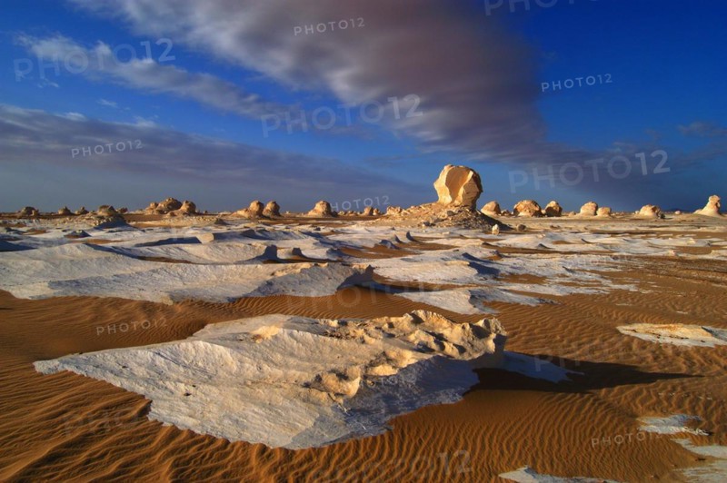 Egypt, White Desert, bizarre sandstone cliffs, Middle East, Africa