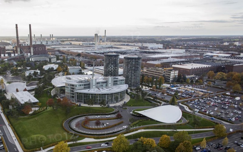 Aerial view of the VW plant and the Autostadt in Wolfsburg, 25 October 2015, Wolfsburg, Lower Saxony, Germany, Europe