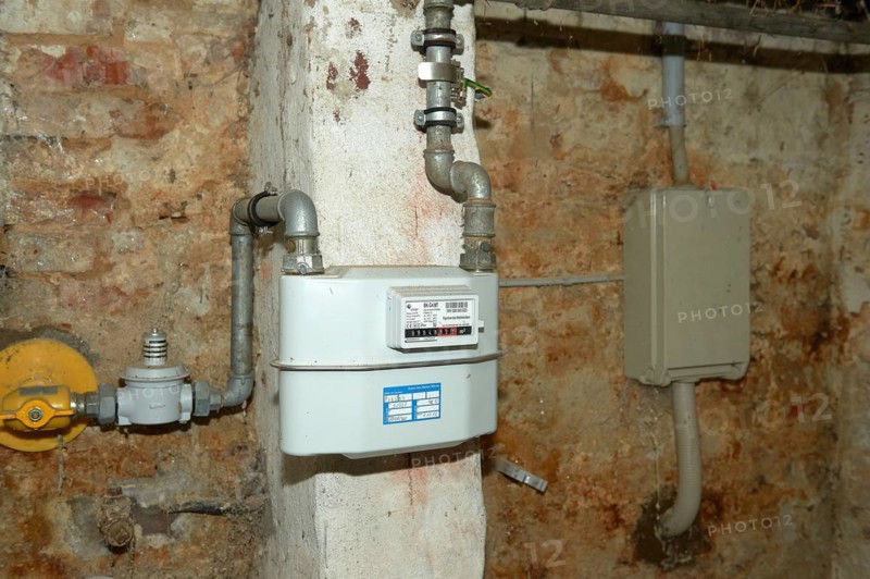 23.01.2023 MFH Schenk, Gipsstrasse 16 in 19249 Luebtheen, Mecklenburg-Vorpommern, Germany, Total meter for the measurement of gas consumption in the basement of the house, Luebtheen, Mecklenburg-Vorpommern, Germany, Europe