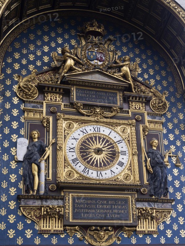 Paris 1er arrondissement. Conciergerie clock, oldest in Paris, Ile de la cite, Ile de France, France, Europe
