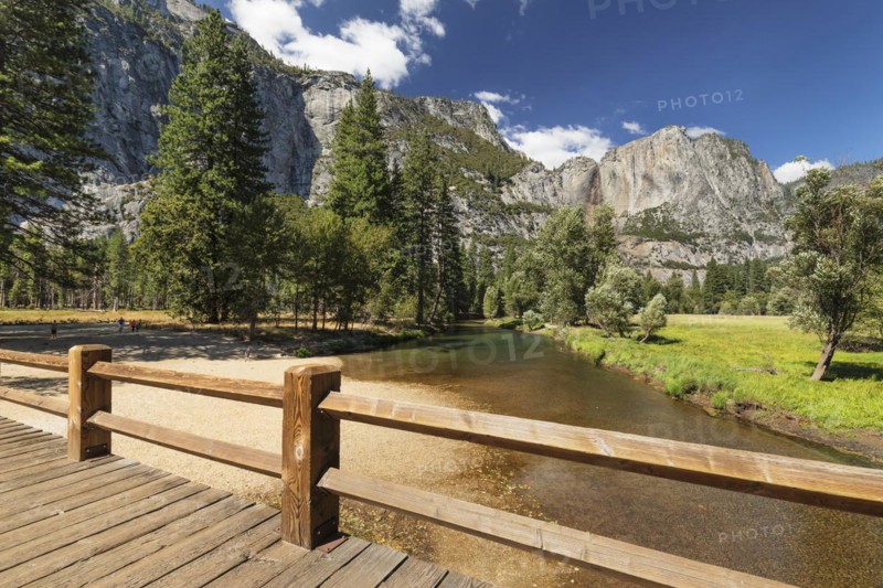 Merced River in the Yosemite Valley, Yosemite National Park, California, United States, USA, Yosemite National Park, California, USA, North America