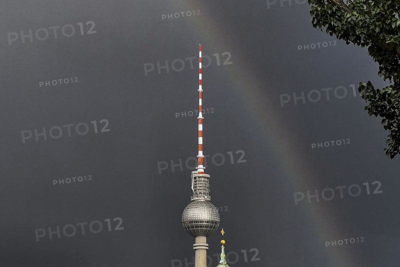 A rainbow looms behind the television tower Berlin, 15/04/2024