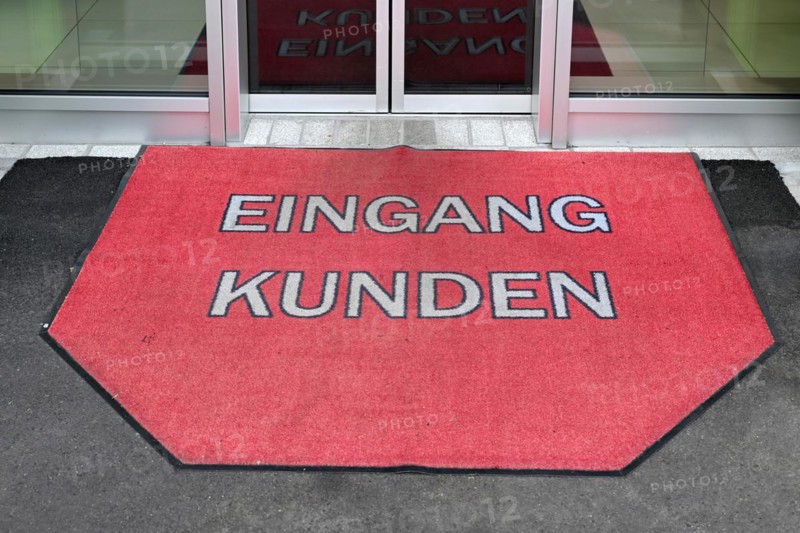 Carpet customer entrance
