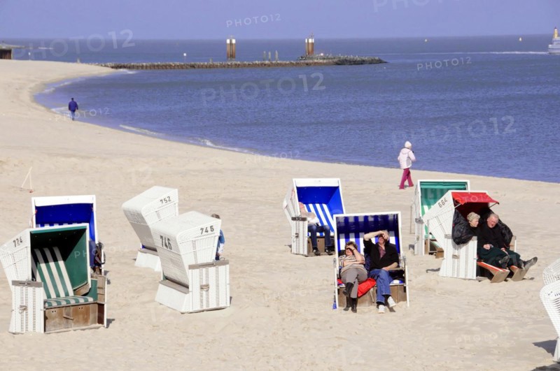 On the beach near Hoernum, Sylt, North Frisian Island, Schleswig-Holstein, people relax in beach chairs and walk along the sandy beach by the sea, Sylt, North Frisian Island, Schleswig-Holstein, Germany, Europe