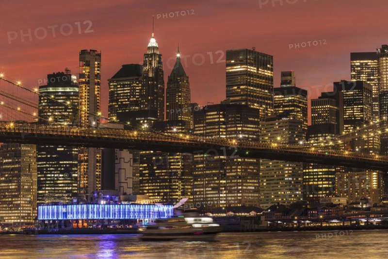 Skyline of downtown Manhattan with Brooklyn Bridge, New York City, New York, USA, New York City, New York, USA, North America