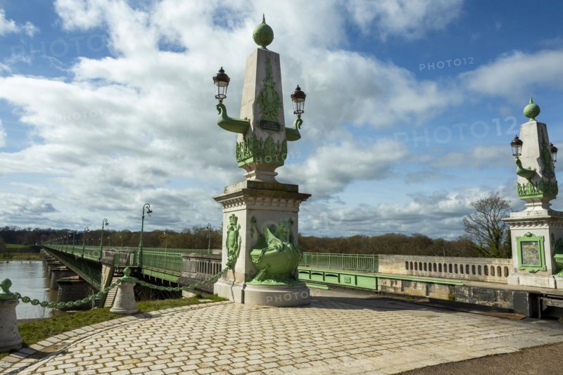 Briare, Canal bridge built by Gustave Eiffel, lateral canal to the Loire above the Loire river, Loiret department, Centre-Val de Loire, France, Europe