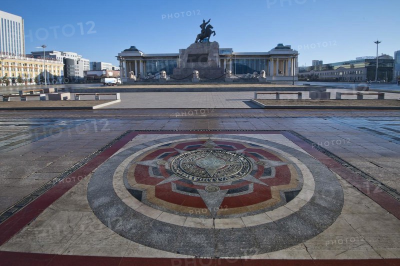 Mongolian government palace, state palace, parliament building with statue of Genghis Khan in the capital Ulaanbaatar, Ulan Bator, Mongolia, Asia