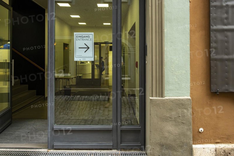 Exit with signpost to the entrance, Goethe National Museum of the Klassik Stiftung Weimar in Weimar, Thuringia, Germany, 13 August 2020, for editorial use only, Europe