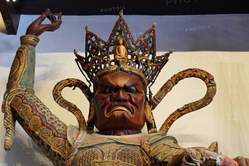Jade Buddha Temple, Buddha, Puxi, Shanghai, Shanghai Shi, China, Detailed statue of a god of war in a mythological context, cultural artwork, Shanghai, People's Republic of China, Asia