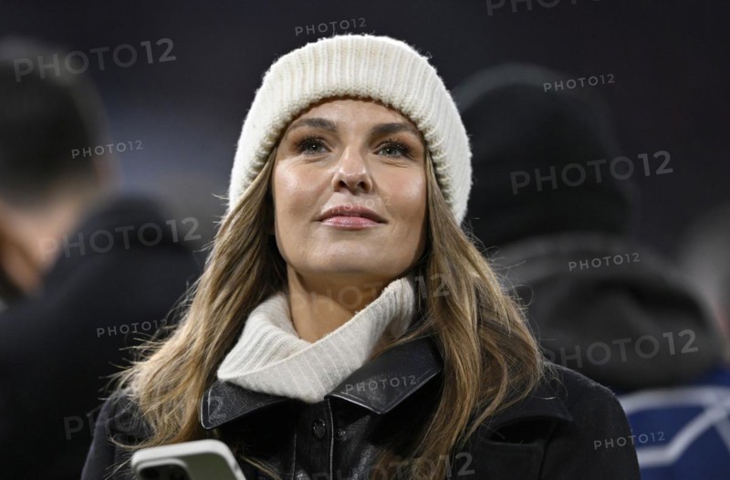 TV presenter Laura Wontorra DAZN, portrait, cap, smiles, Allianz Arena, Munich, Bavaria, Germany, Europe