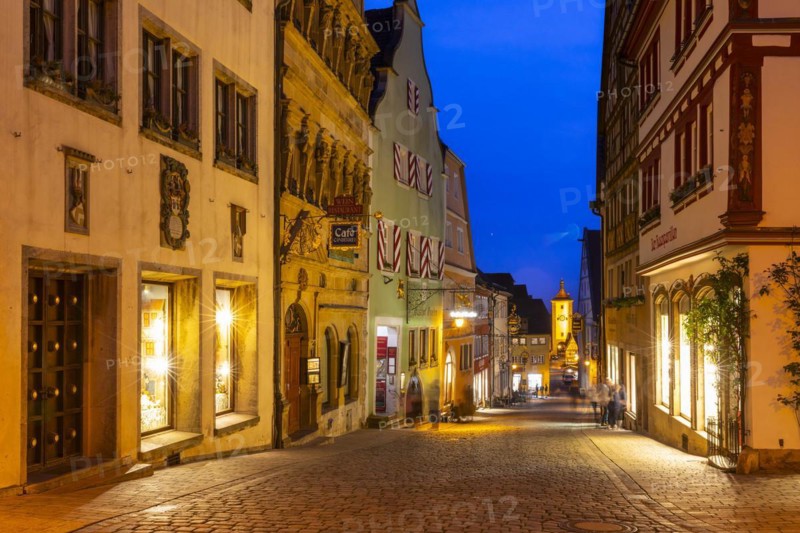 Obere Schmiedgasse with Spitaltor, Blue Hour, Rothenburg ob der Tauber, Middle Franconia, Bavaria, Germany, Europe