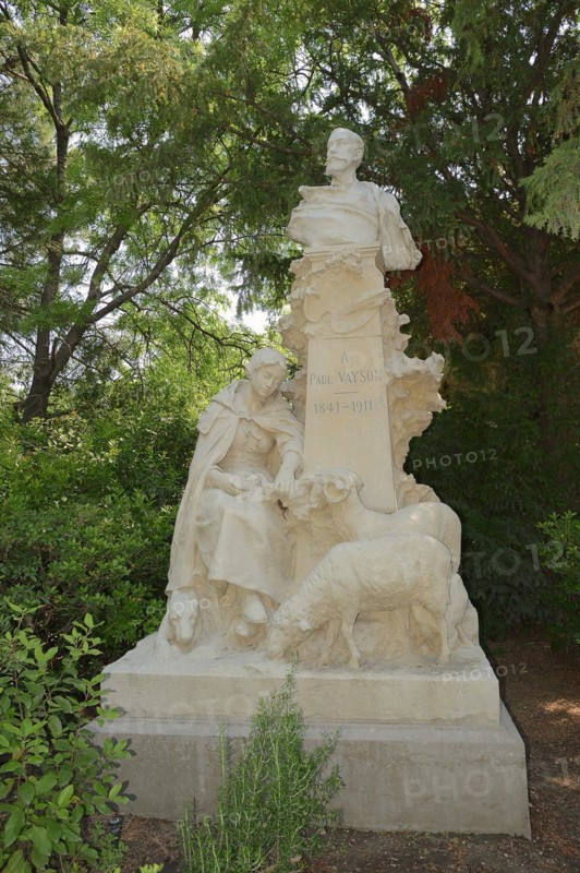 Statue by the painter Paul Vayson, Park Le Rocher des Doms, Avignon, Vaucluse, Provence-Alpes-Cote d'Azur, South of France, France, Europe