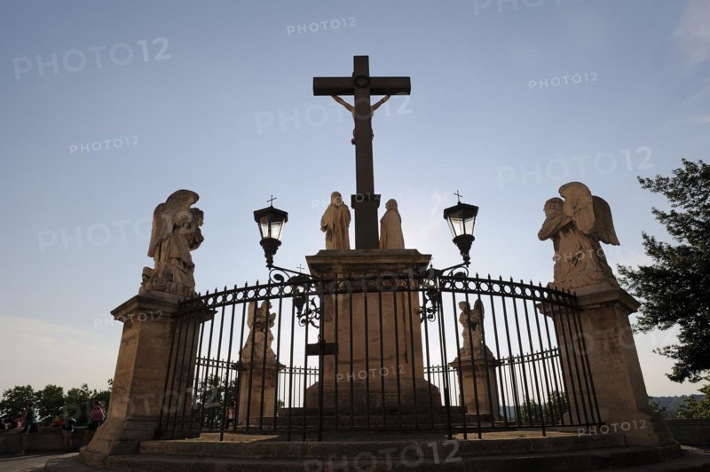 Jesus cross and angel statues, Avignon, Vaucluse, Provence-Alpes-Cote d'Azur, South of France, France, Europe