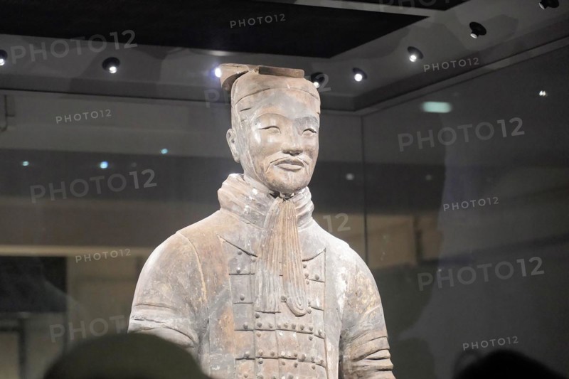 Figures of the terracotta army, Xian, Shaanxi Province, China, Asia, Single, detailed illuminated terracotta figure in a museum, Xian, Shaanxi Province, China, Asia