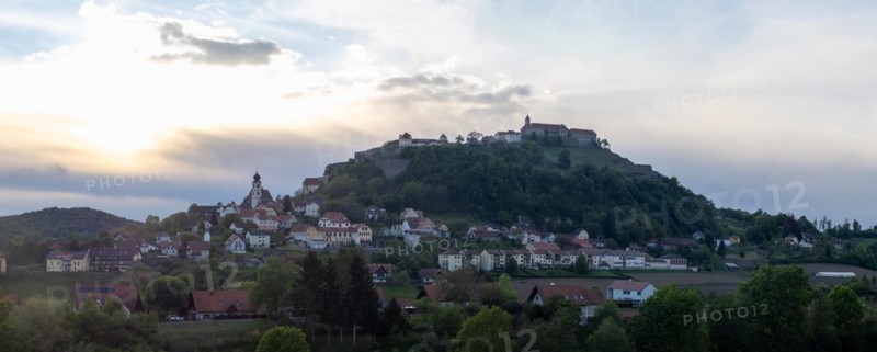 Evening sun over Riegersburg Castle, Riegersburg, Styrian volcanic region, Styria, Austria, Europe