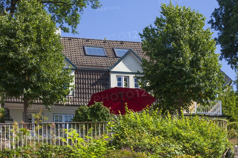 Villas in the Treppenviertel, residential building, Blankenese district, Hamburg, Germany, Europe