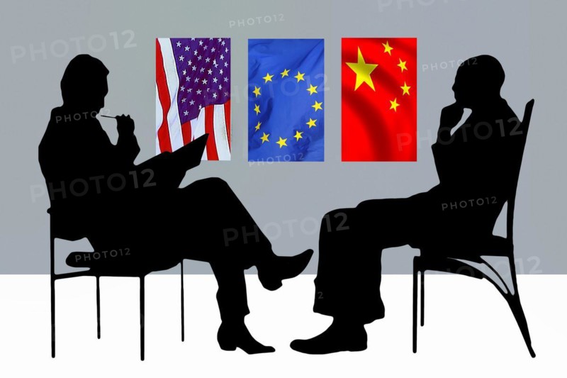 Symbolic image, meeting, meeting, multilateral negotiation, USA, EU European Union, China, economic areas, capitalism, communism, treaties, agreement, nation states, agreement, international law, opponent, protectionism, espionage, Asia