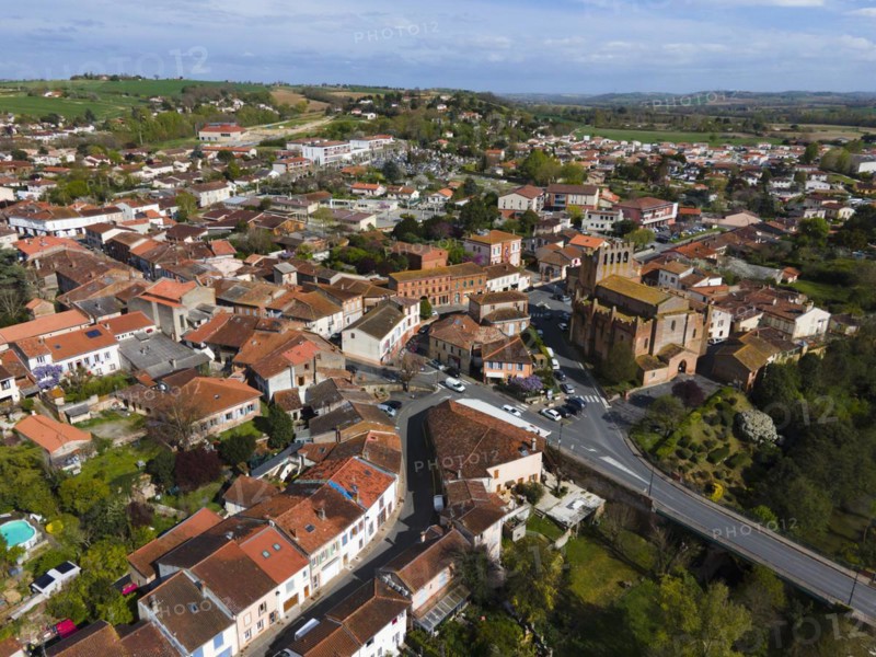 Aerial view of a town with narrow streets between densely built-up blocks of flats, Venerque, Haute-Garonne, Occitania, France, Europe