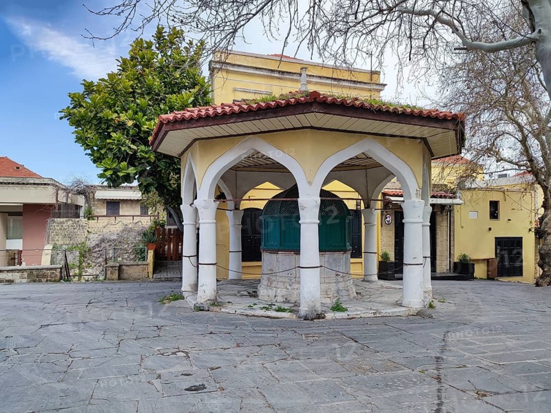 Cleansing fountain of the Ibrahim Pasha Mosque, Rhodes Old Town, Rhodes, Dodecanese archipelago, Greek Islands, Greece, Europe