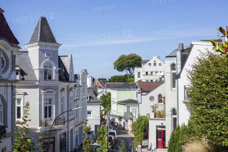 Villas in the Treppenviertel, residential building, Blankenese district, Hamburg, Germany, Europe