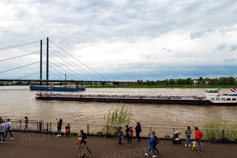 Rheinpromenade, view of the Rheinkniebruecke, Duesseldorf, North Rhine-Westphalia, Germany, Europe