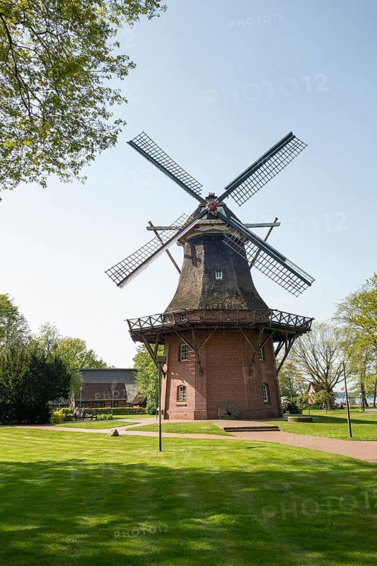 Two-storey gallery hollaender, dating from 1811, open-air museum, Bad Zwischenahn, Ammerland, Germany, Europe