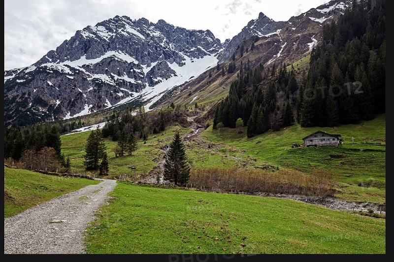 Gemsteltal, left behind Widderstein, right Berhardsgemstel-Alpe, Mittelberg, Kleinwalsertal, Vorarlberg, Allgaeu Alps, Austria, Europe