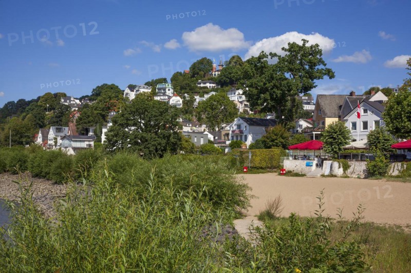 Suellberg with Elbufer with villas and residential buildings, Blankenese district, Hamburg, Germany, Europe