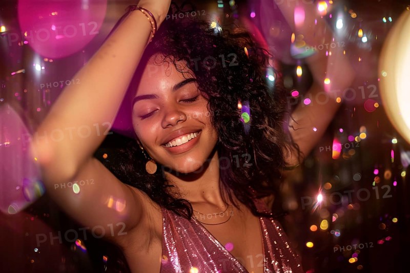 Close up of happy young woman dancing at nightclub. KI generiert, generiert, AI generated
