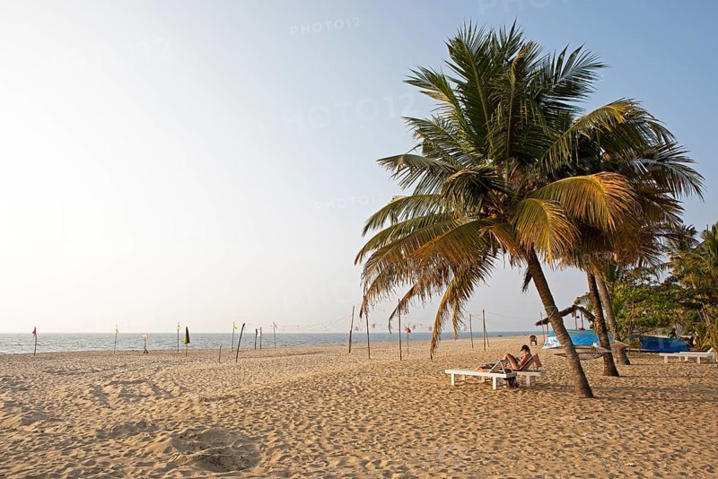 Evening atmosphere at Marari Beach, Mararikulam, Alappuzha district, Kerala, India, Asia
