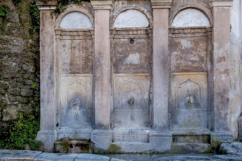 Cleansing fountain of the Mehmet Aga Mosque, Rhodes Old Town, Rhodes, Dodecanese archipelago, Greek islands, Greece, Europe