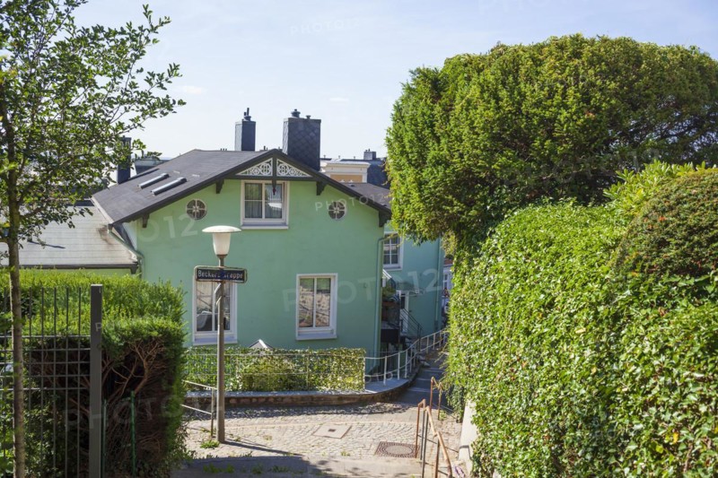 Villas in the Treppenviertel, residential building, Blankenese district, Hamburg, Germany, Europe