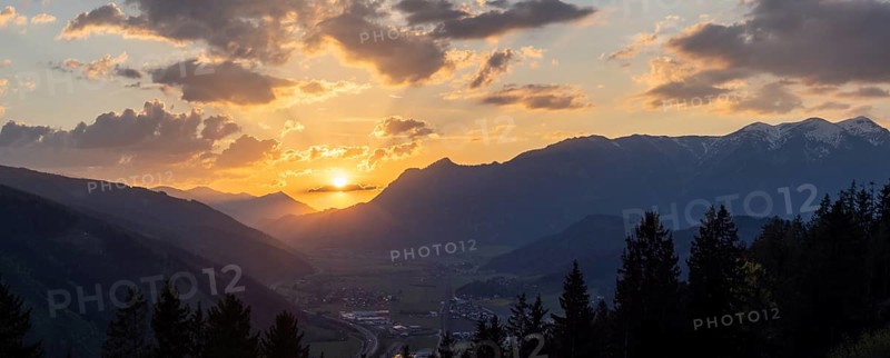 Sunset over the Liesingtal, in the evening light the village Kraubath, Schoberpass federal road, panoramic view, view from the lowlands, Leoben, Styria, Austria, Europe