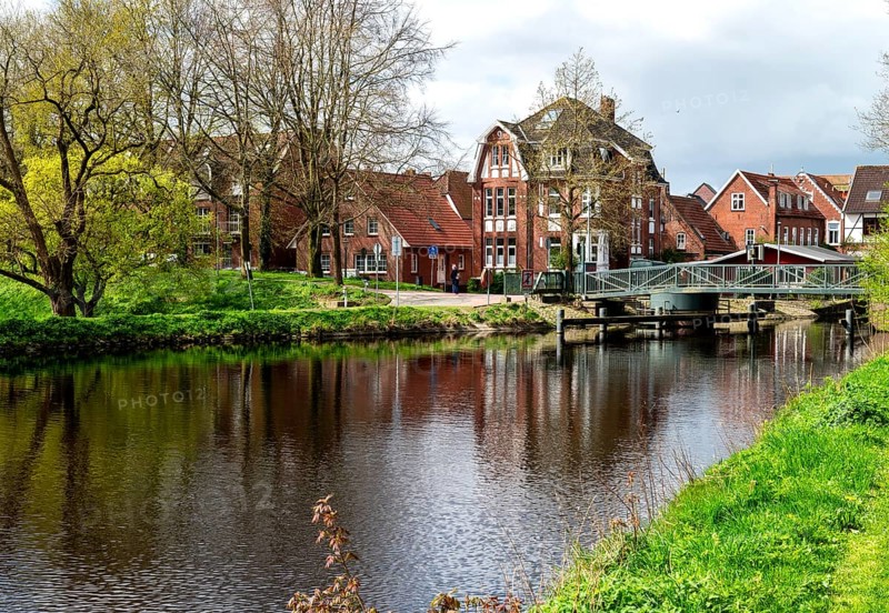 Am Roten Siel, bicycle and pedestrian bridge Witwenbruecke, Emden, East Frisia, Lower Saxony, Germany, Europe