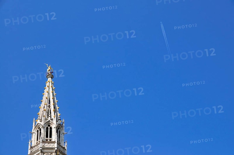 Gilded statue of the Archangel Michael fighting the dragon, the patron saint of the city of Brussels, on the 96 metre high late Gothic Belfry, City Hall, Grand Place, Brussels, Belgium, Benelux, Europe