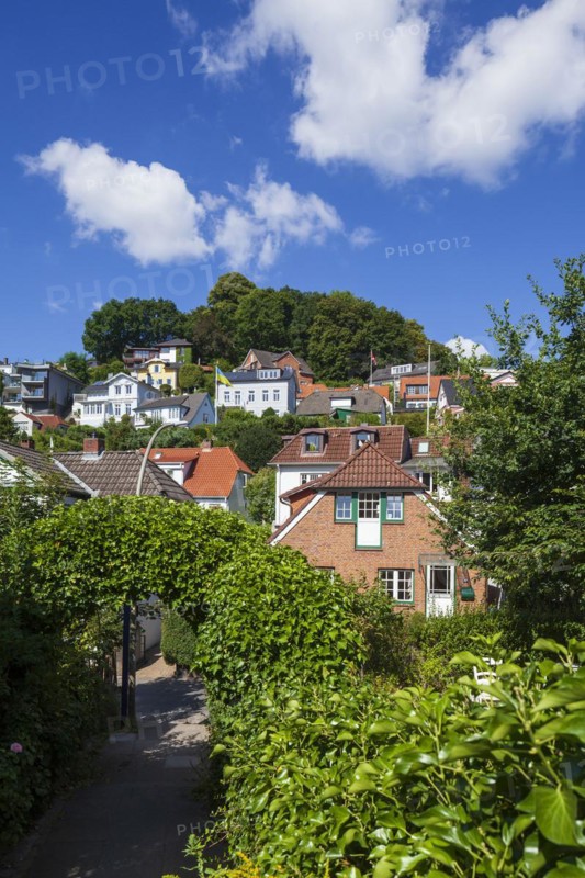Suellberg with villas in the Treppenviertel, residential building, Blankenese district, Hamburg, Germany, Europe