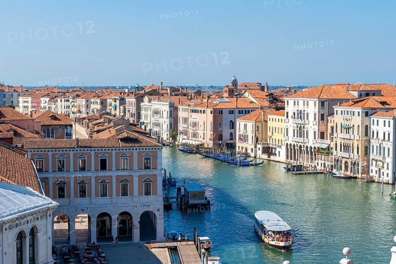 View from the roof of the Fondaco dei Tedeschi, boats on the Grand Canal, Venice, Veneto, Italy, Europe