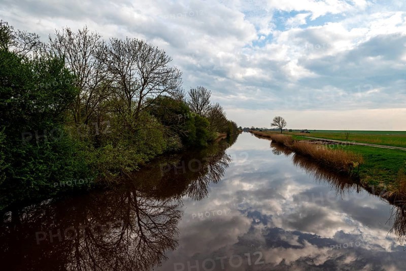 View of the Wymeerer Sieltief in southern direction, Pogum, municipality of Jemgum, district of Leer, Rheiderland, East Frisia, Lower Saxony, Germany, Europe
